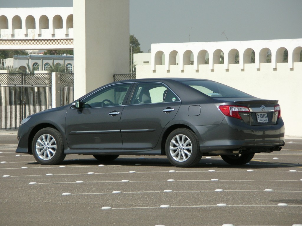 Toyota camry 2012 uae review