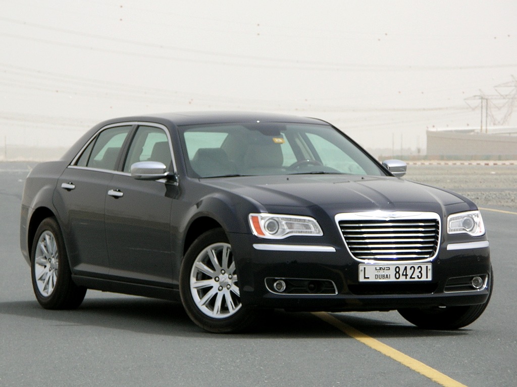 Chrysler 300 hemi 2012 price #4