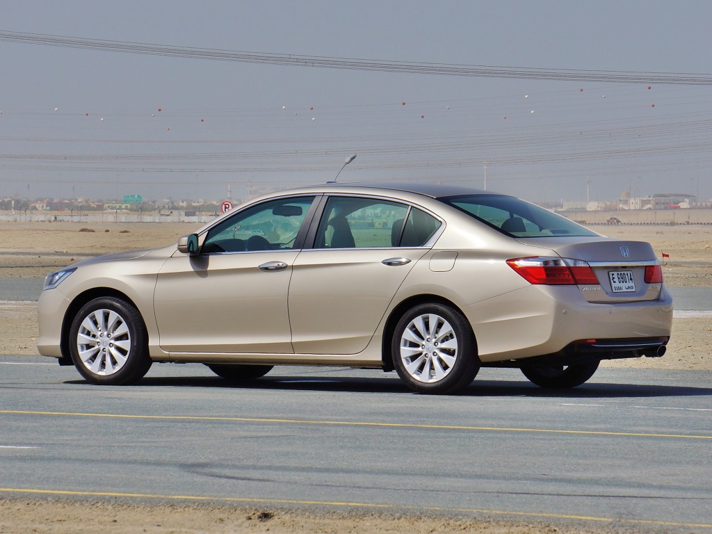 Curb weight honda accord 2013 #3