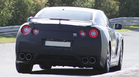 2008-nissan-skyline-gt-r-2.jpg