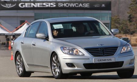 hyundai-genesis-2.jpg