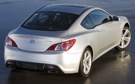 2010-hyundai-genesis-coupe-5.jpg