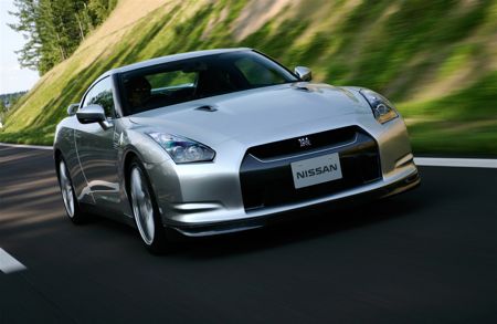 2010 Nissan GT-R possibly dropping launch control