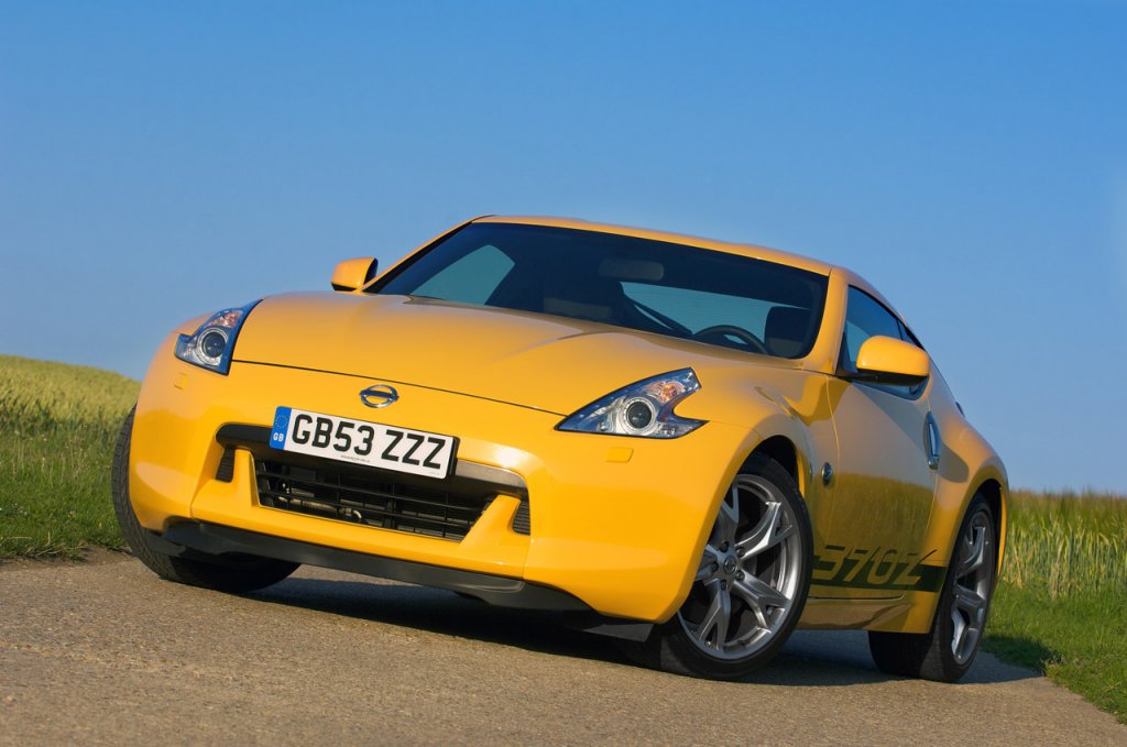 Nissan 370Z 2009 Yellow edition in UK