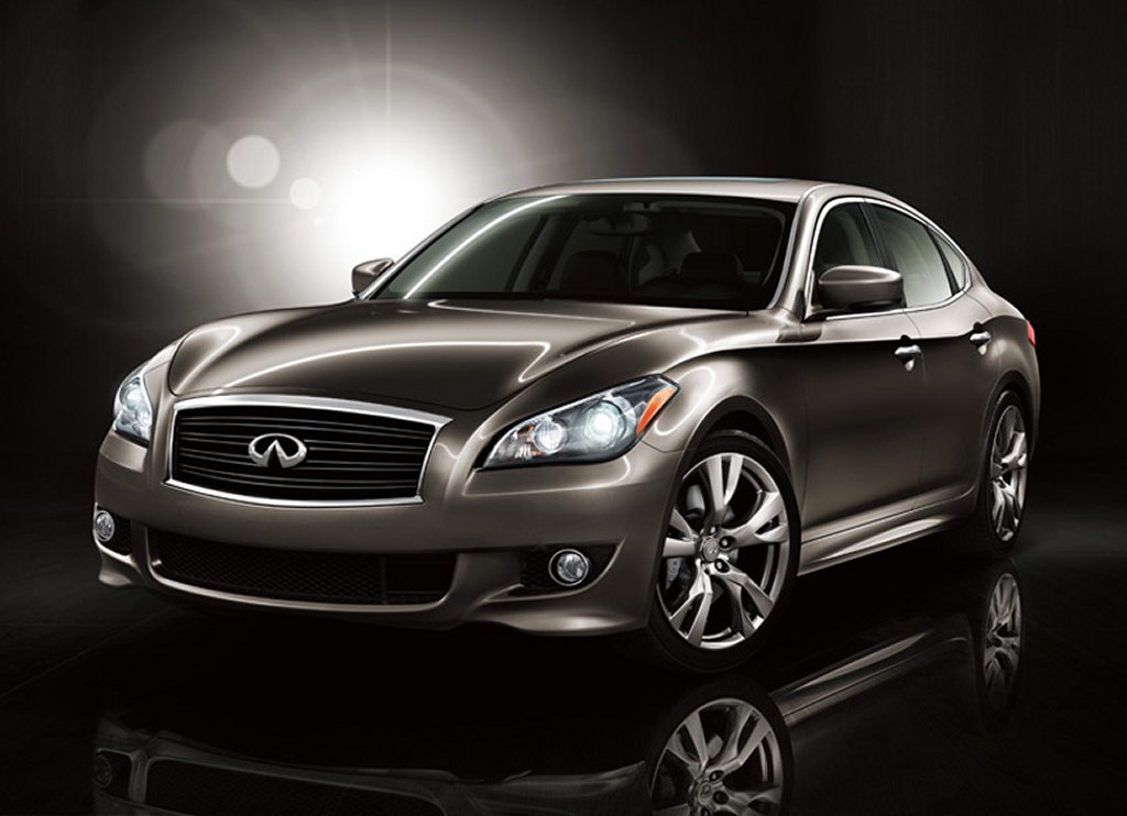 Infiniti M 2011 debuts in pictures