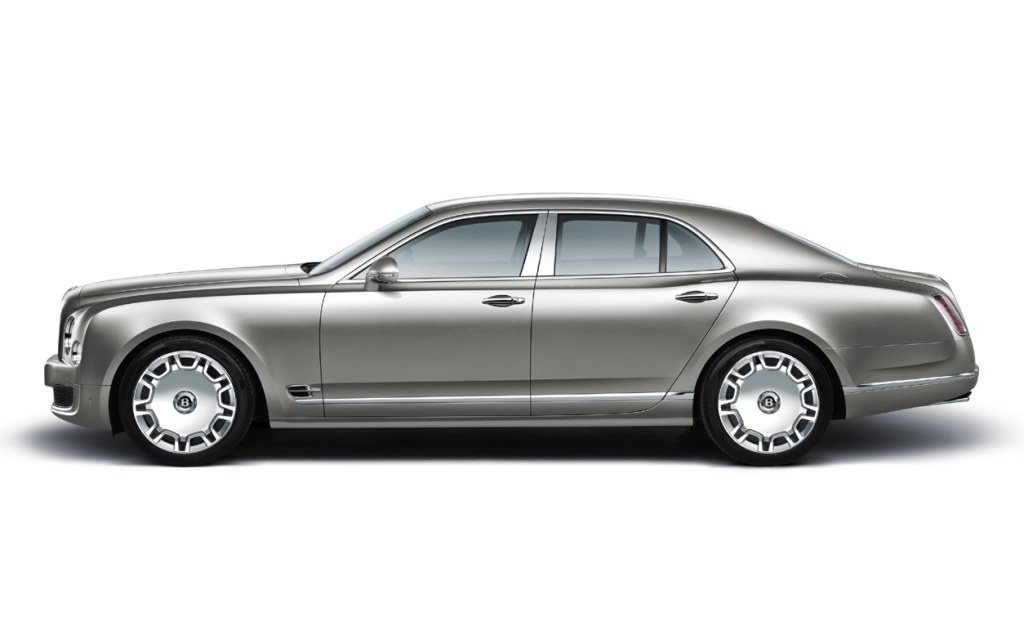 Bentley Mulsanne Makes Massive Debut Drive Arabia