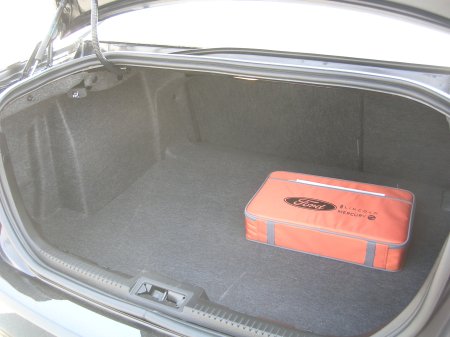 ford-fusion-trunk