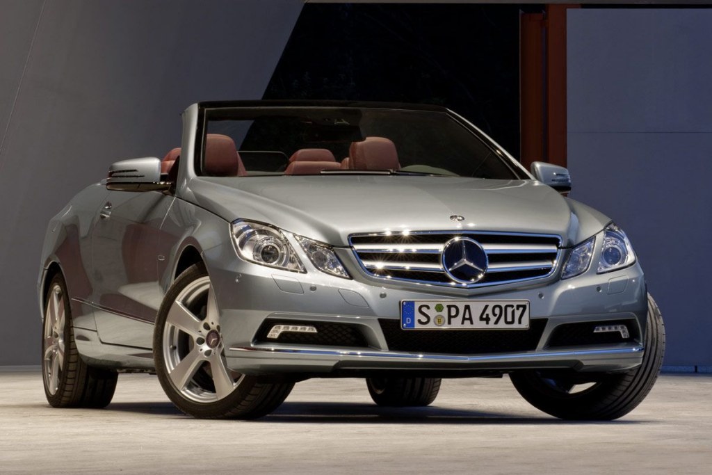 Mercedes Benz E Class Cabriolet Makes 10 Debut Drive Arabia