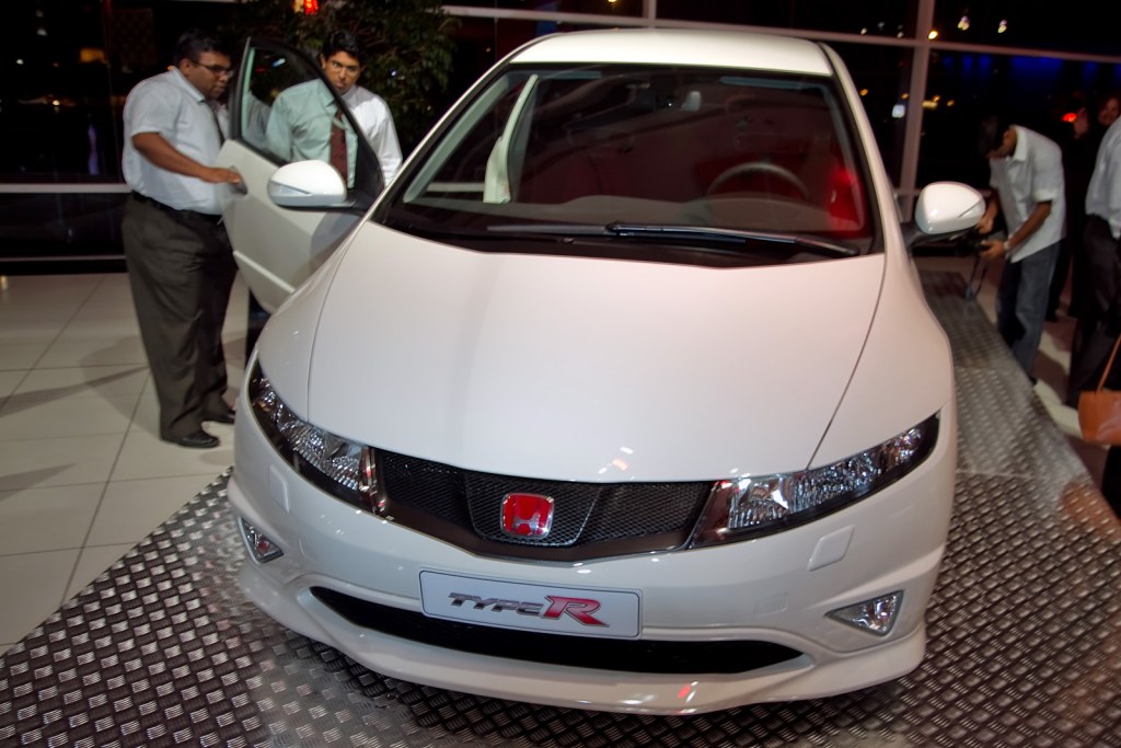 Honda Civic Type-R, Civic 5-door & Accord Crosstour in Dubai