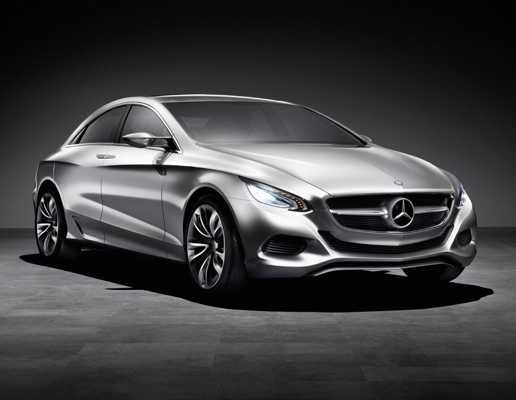 Mercedes-Benz gives a preview of the F800