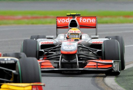 McLaren's Button wins 2010 Australian F1 GP