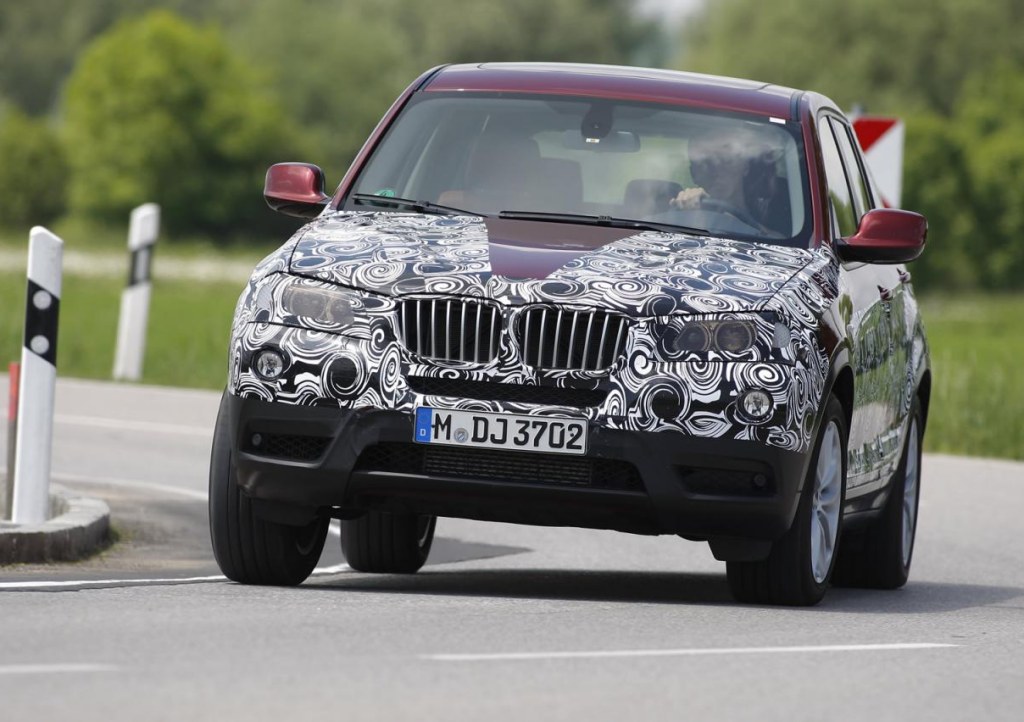 BMW X3 2011 official spy shots released