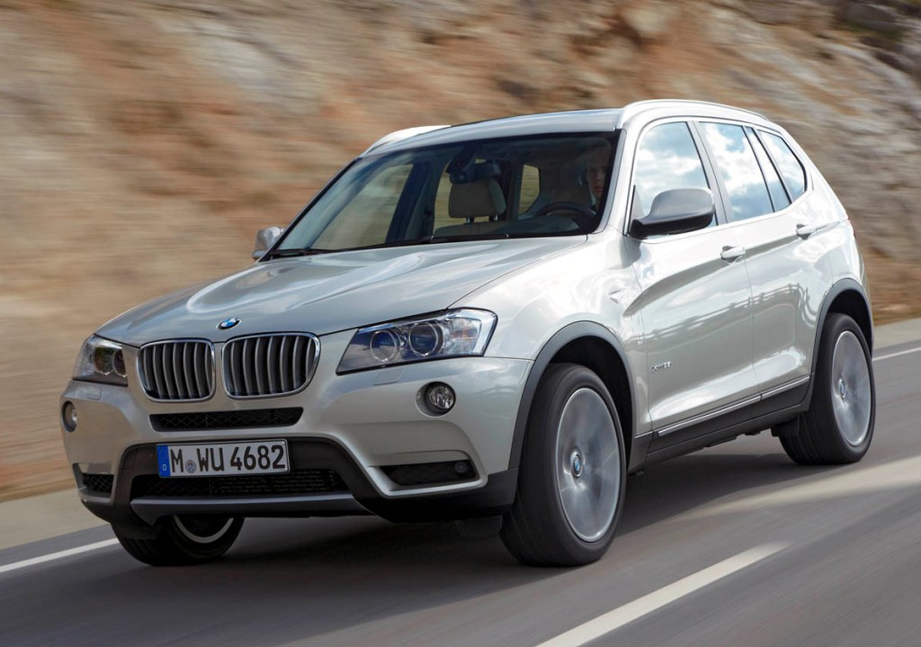 BMW X3 2011 unveiled with choice of two engines