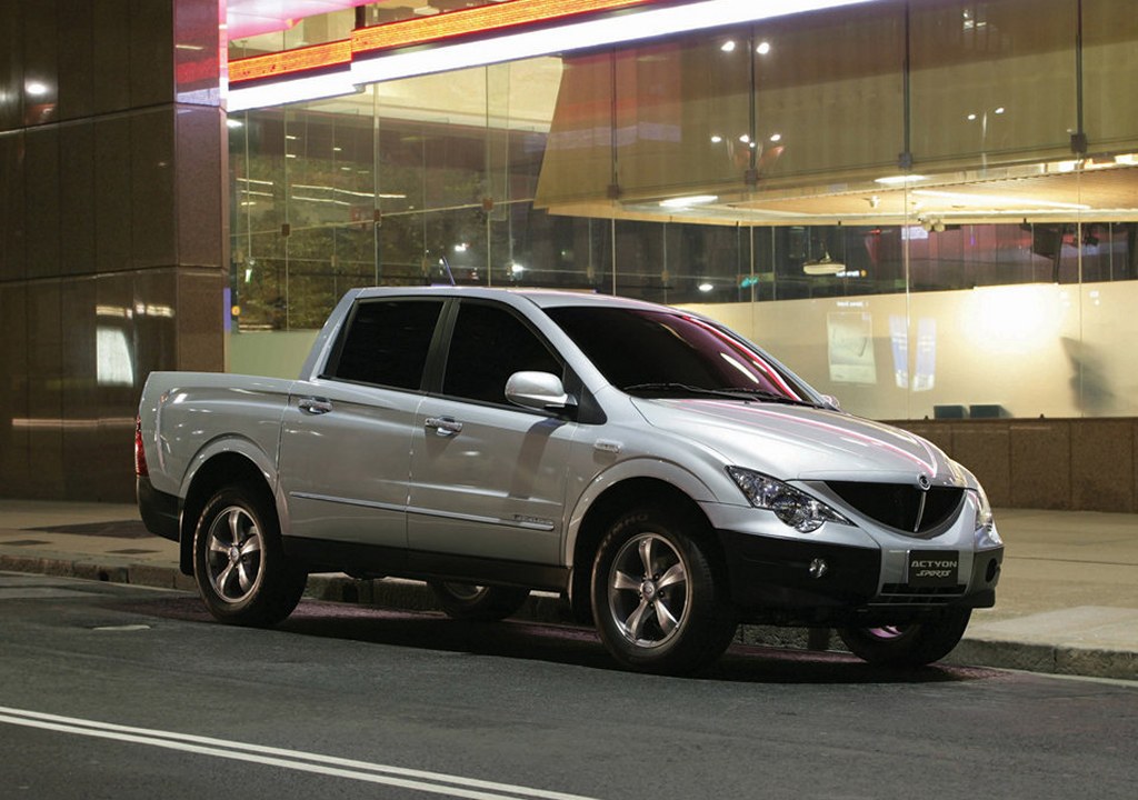 Al Yousuf Uae S Phoenix Electric Car Firm Drive Arabia Al Yousuf Uae S Phoenix Electric Car Firm