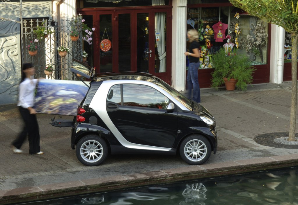 Smart ForTwo under consideration for UAE launch