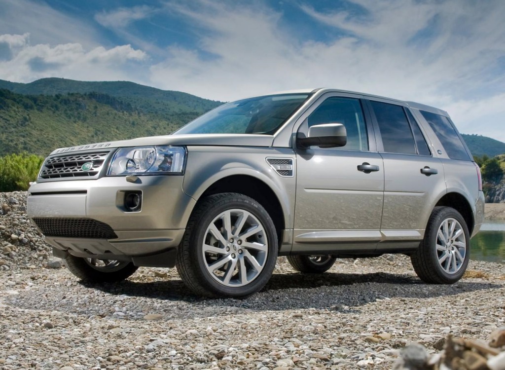 Land Rover goes FWD with 2011 LR2 & Evoque