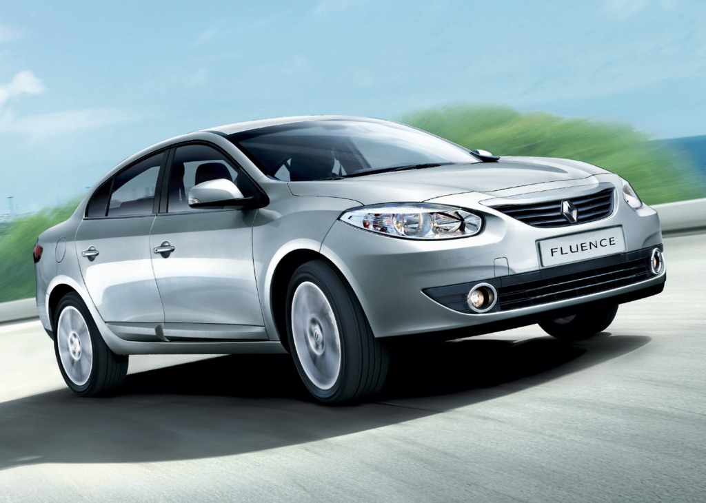 Renault Fluence 2011 officially in UAE showrooms