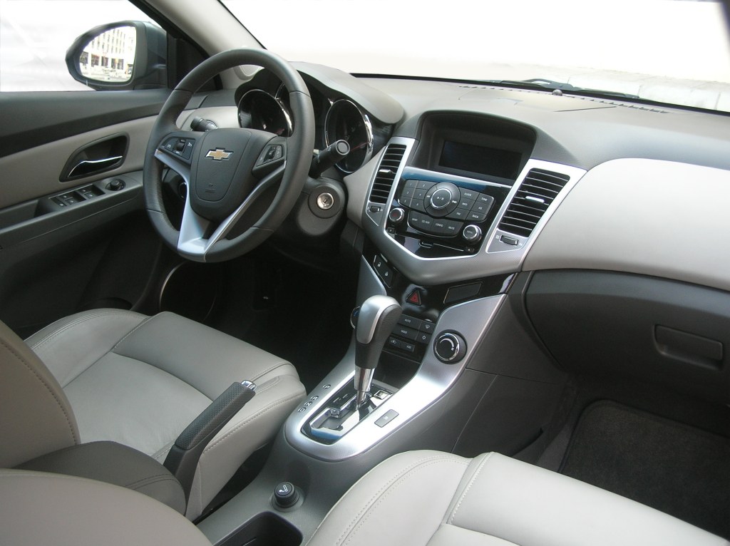 Long-term update: 2010 Chevrolet Cruze interior