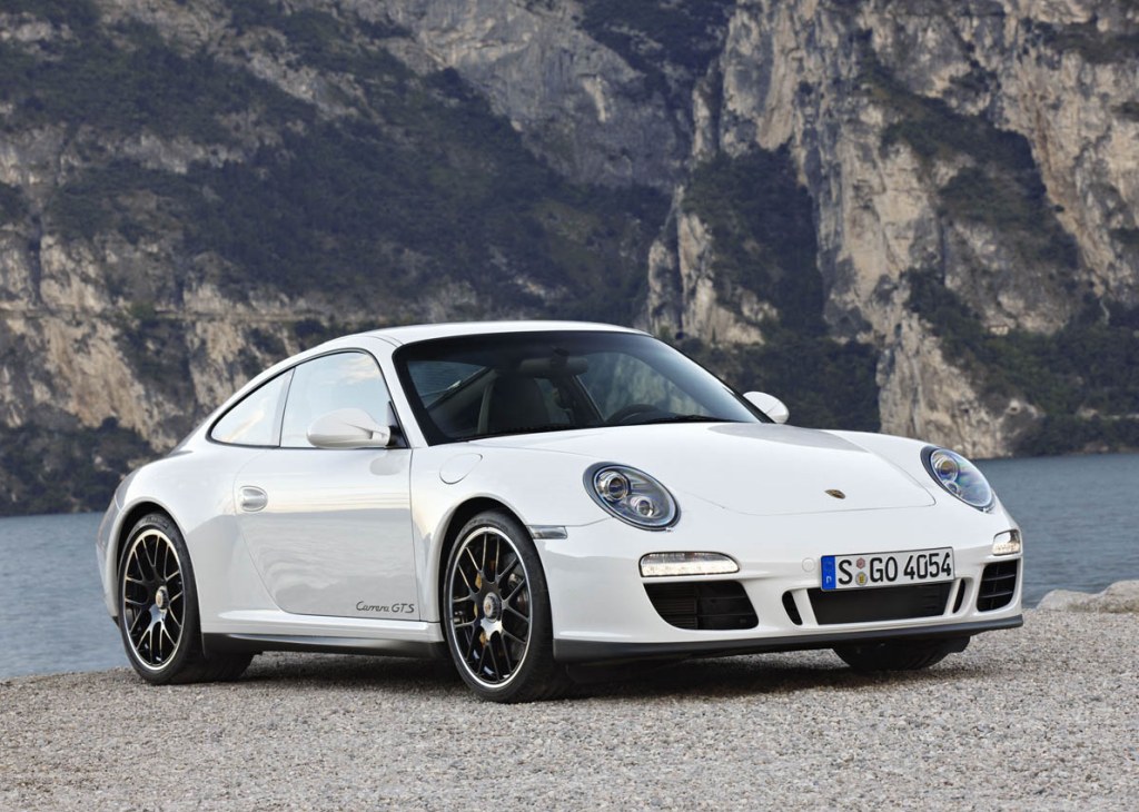 Porsche 911 Carrera GTS adds yet another variant to 2011 range