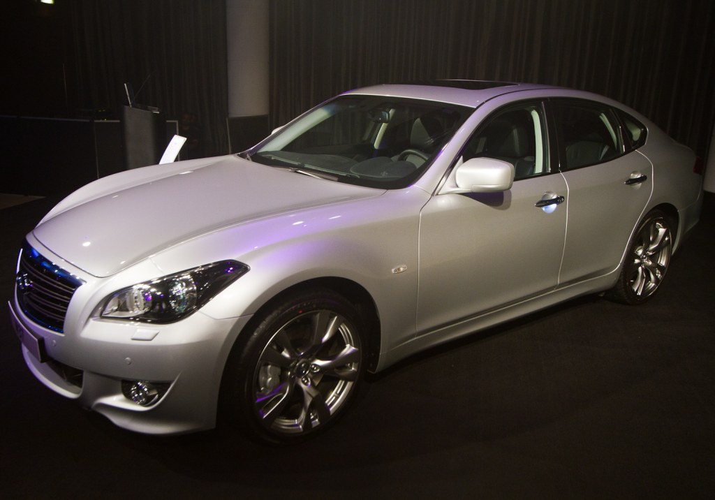 Infiniti M37 and M56 2011 launched in the UAE