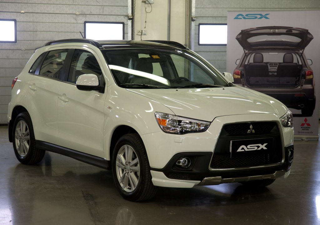 Comparo Mitsubishi ASX 2011 vs Nissan Qashqai 2010 at