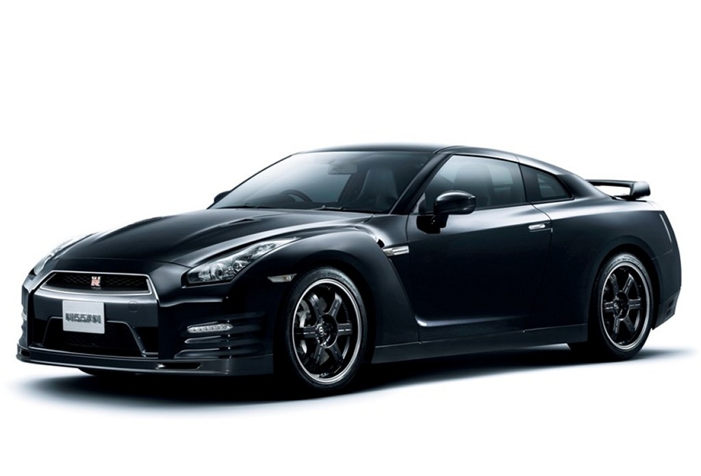 Nissan GT-R 2012 gets facelift and power boost
