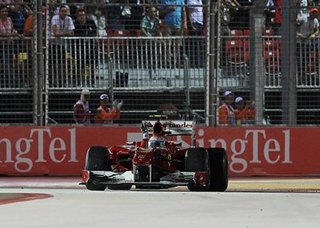 Ferrari's Alonso wins 2010 Singapore F1 GP