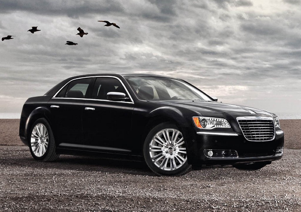 Chrysler 300C 2011 first photos released Drive Arabia