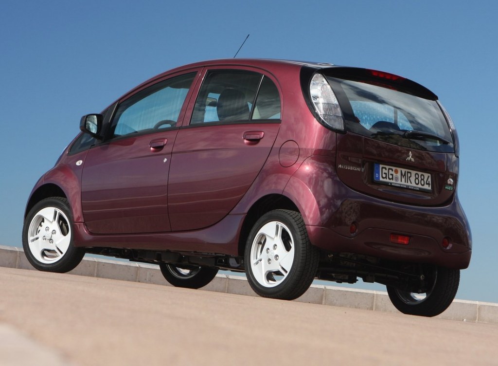 First drive Mitsubishi iMiEV electric car at Dubai Autodrome Drive
