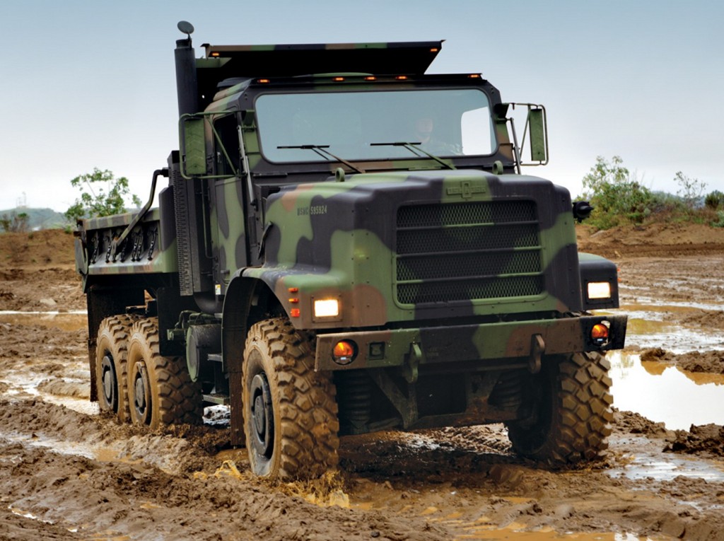 Военные внедорожник Oshkosh