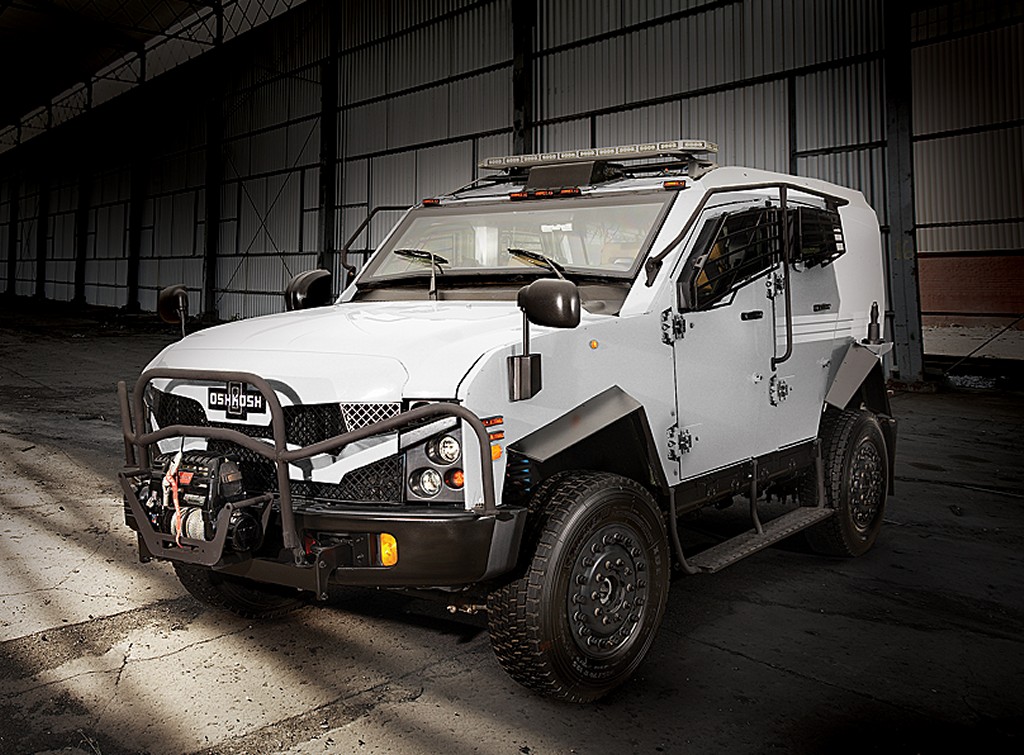 Oshkosh MRAP & SandCat at IDEX 2011 in Abu Dhabi Drive Arabia