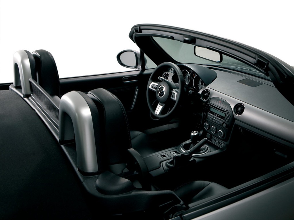 Mazda MX-5 Miata Special Edition | Drive Arabia Mazda MX-5 Miata Special Edition | Drive Arabia