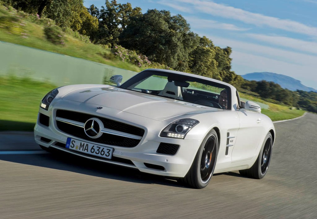 Mercedes-Benz SLS Roadster debuts without Gullwing doors
