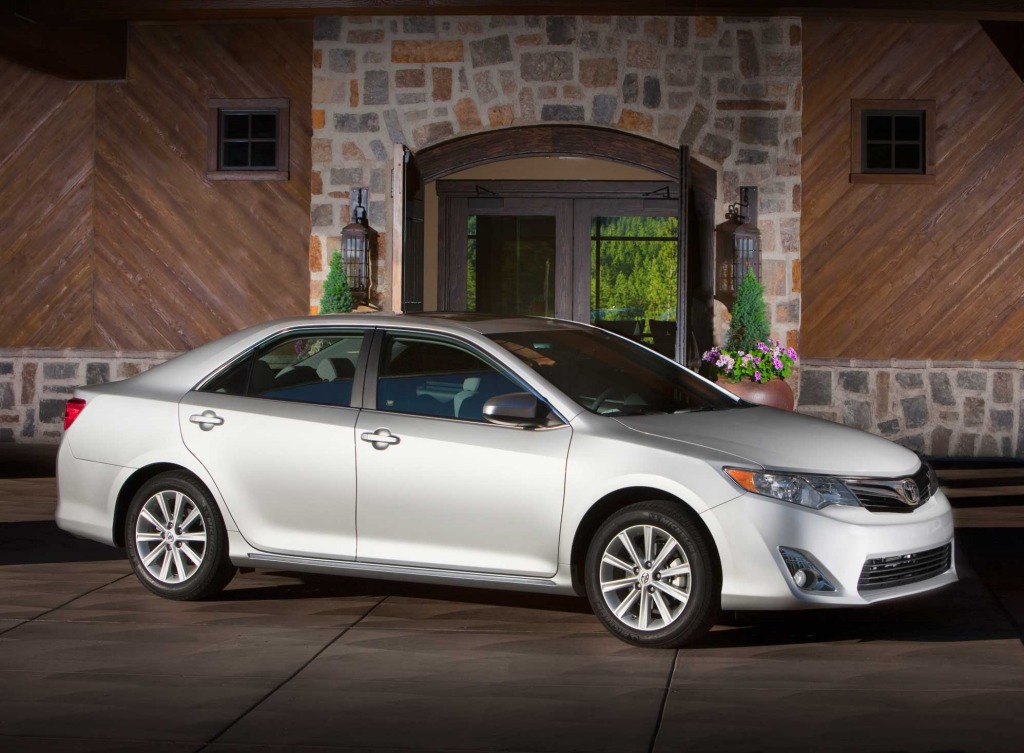 Toyota Camry 2012 sedan revealed - Drive Arabia