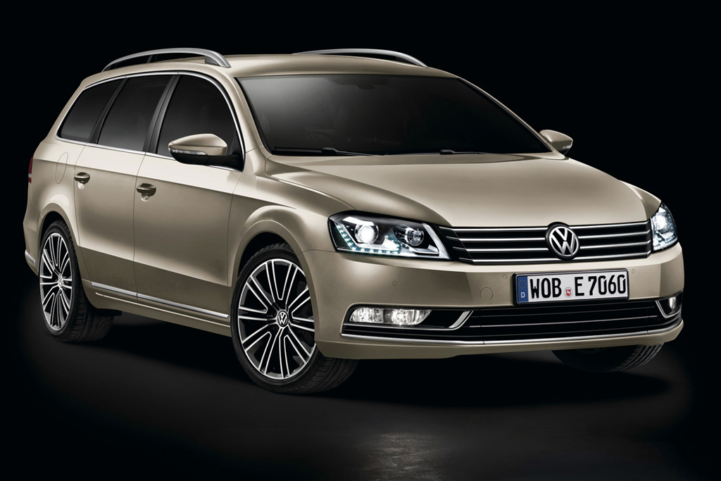 Volkswagen Passat Highline 2012 package for Europe