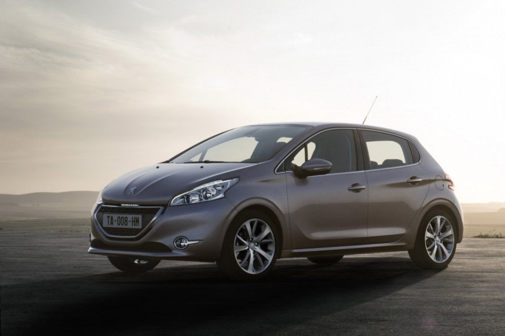 Peugeot 208 2012 revealed in Europe