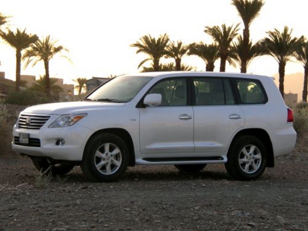 2008 Lexus LX 570 | Drive Arabia