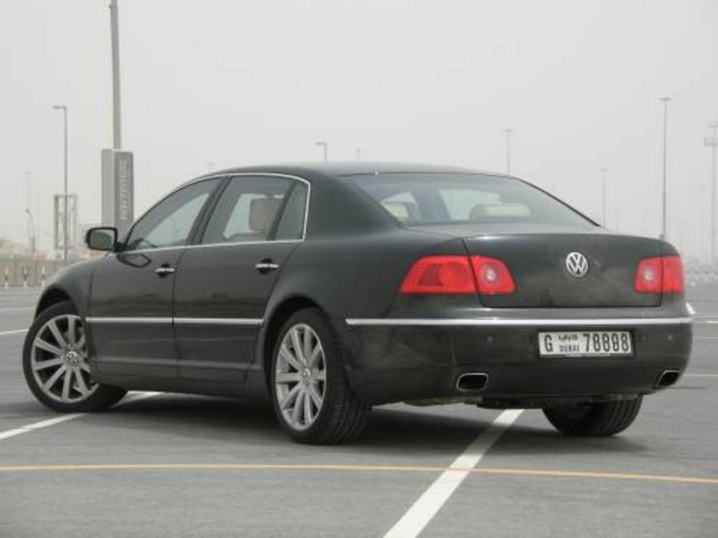 2006 Volkswagen Phaeton V8 Drive Arabia