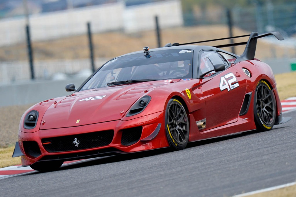 Ferrari 599XX Evoluzione makes track debut