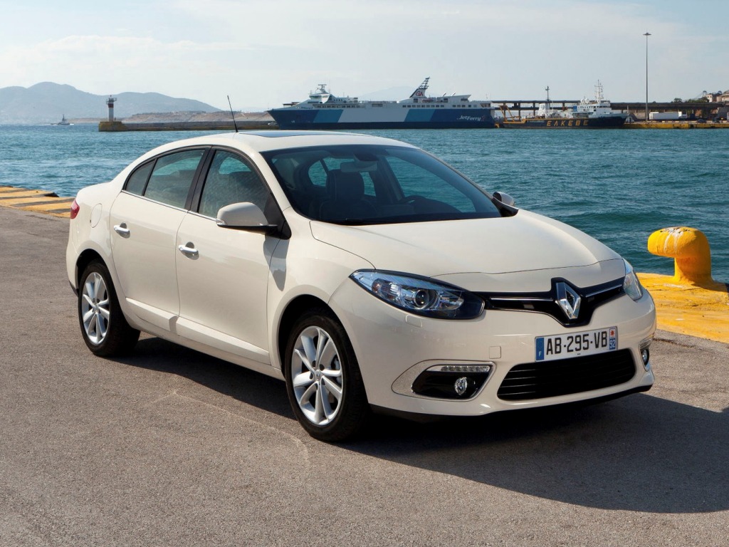 Renault Fluence 2013 gets a frontal facelift