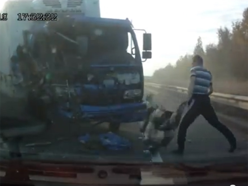 Video of the week: Luckiest truck-driver in Russia