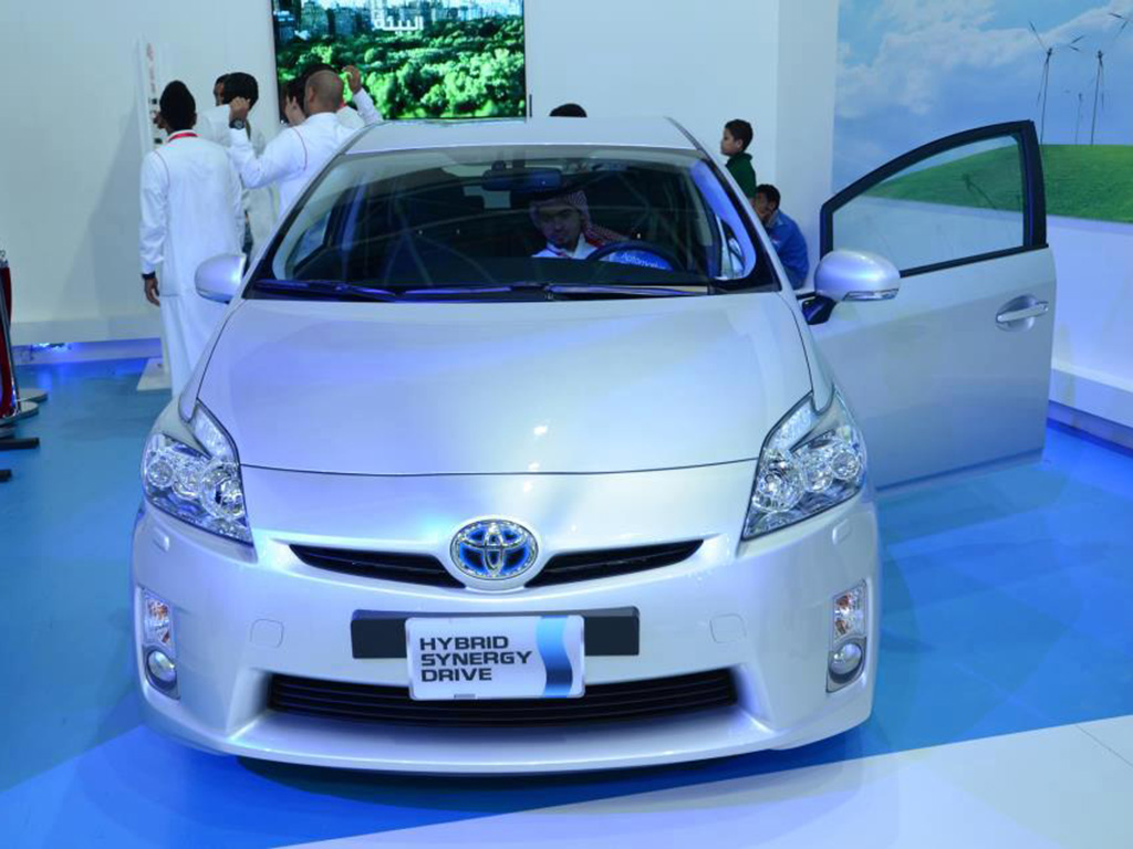 2013 Toyota Prius launched at Saudi International Motor Show