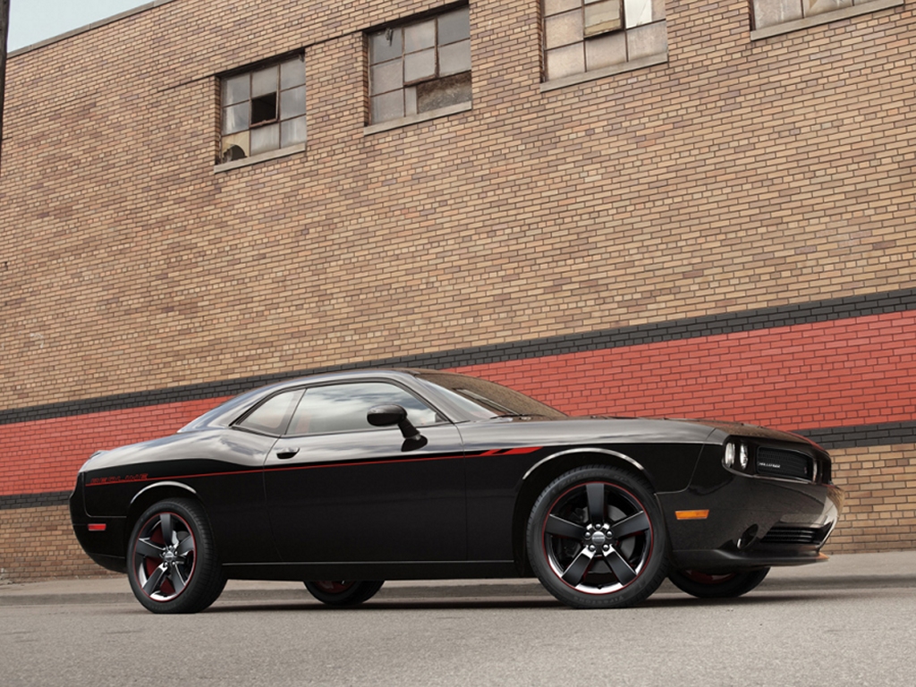 Dodge hits the Redline with 2013 Challenger R/T