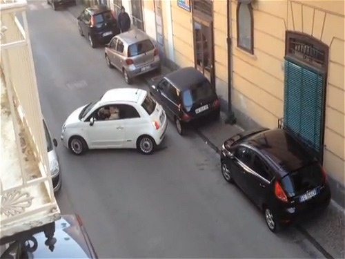 Video of the week: Fiat 500 U-turn causes epic scene