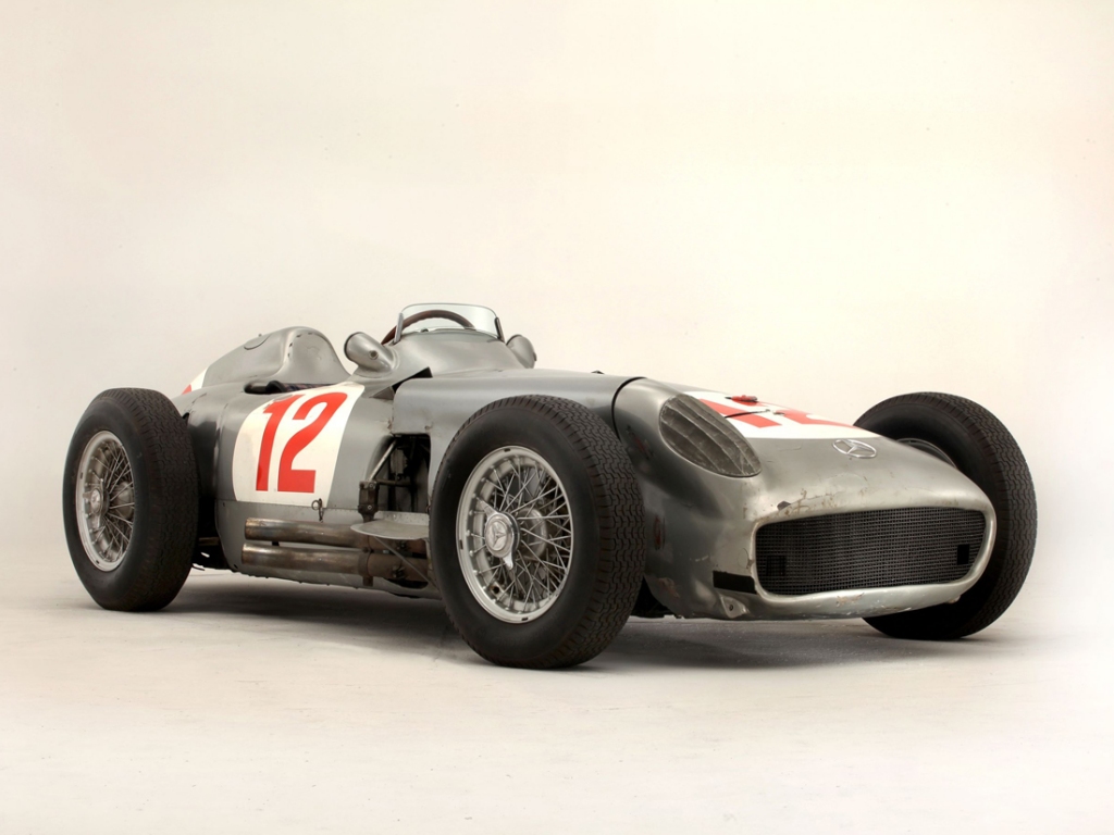 Fangio's Mercedes F1 car sold for record price at auction