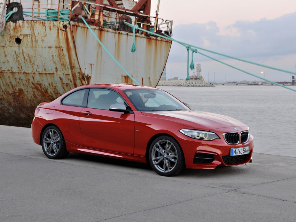 BMW 2-Series Coupe photos and specs revealed