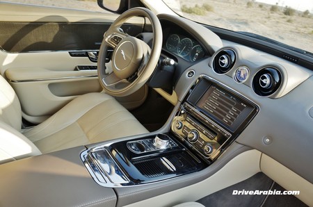 2014 Jaguar XJ L V6 in the UAE 4