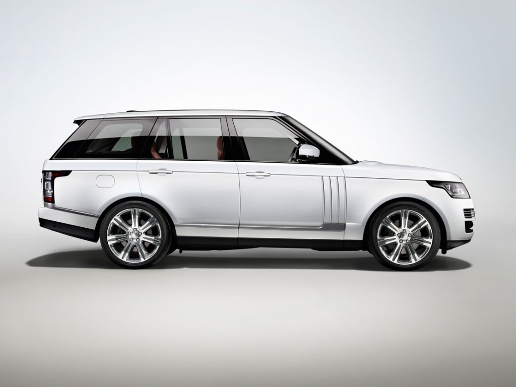 2015 Range Rover Autobiography Black trim debut in Dubai