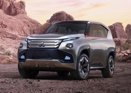 2015 Mitsubishi Pajero Concept 2