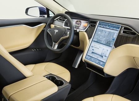 2014 Tesla Model S in the UAE 5